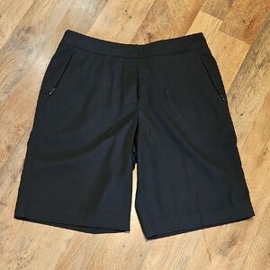 👖TAIL NAVY BERMUDA SHORTS